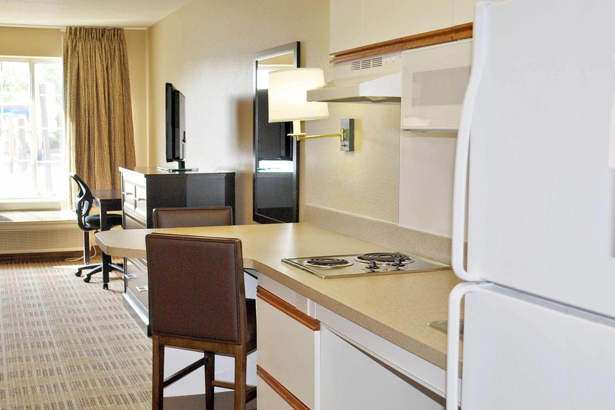 เอ็กซ์เทนด์ สเตย์ อเมริกา วูดบริดจ์ เอดิสัน Hotel ภายนอก รูปภาพ